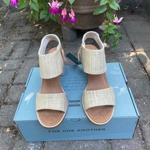 Tom's Majorca Cutout Sandal in Champagne Linen